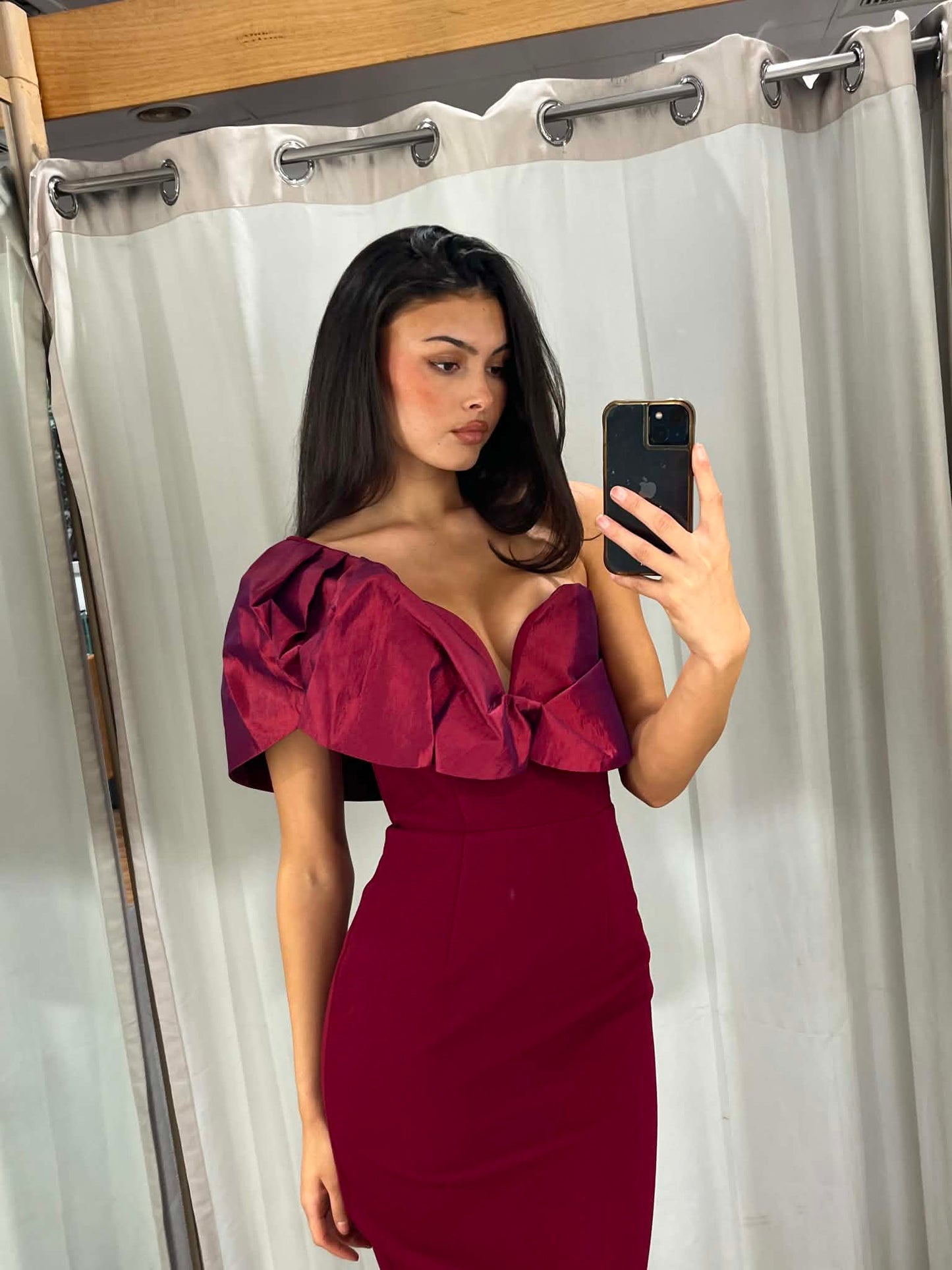 Naomi Wine Elle Zeuitone