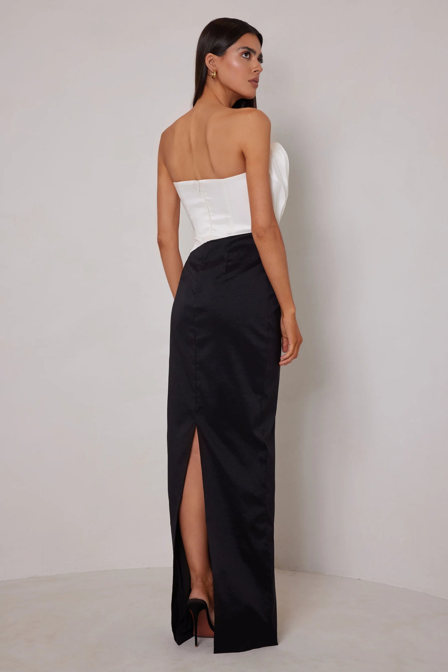 PRE ORDER Alba Black and White Elle Zeuitone