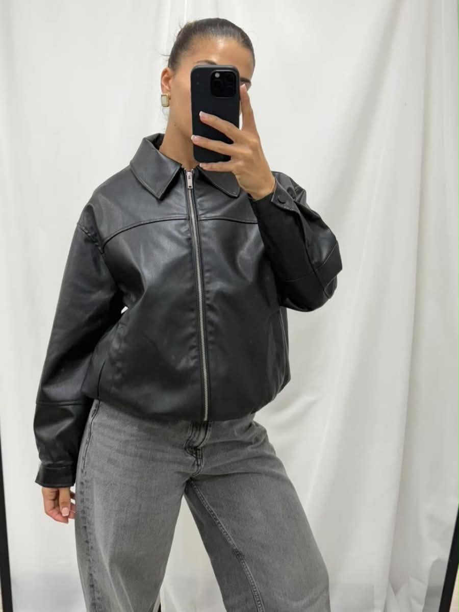 Weekend Bomber Black