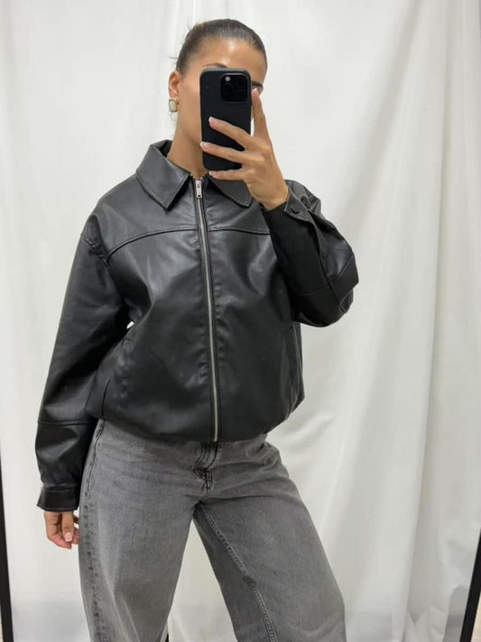 Weekend Bomber Black